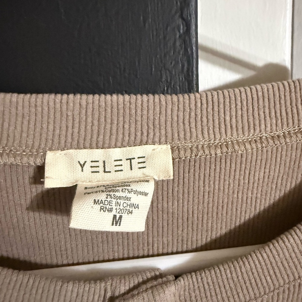 Yelete Tan Ribbed Sweater - Picture 3 of 4